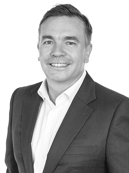Headshot of Stuart Crow
